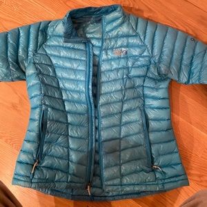 Mountain Hardwear blue puffer jacket